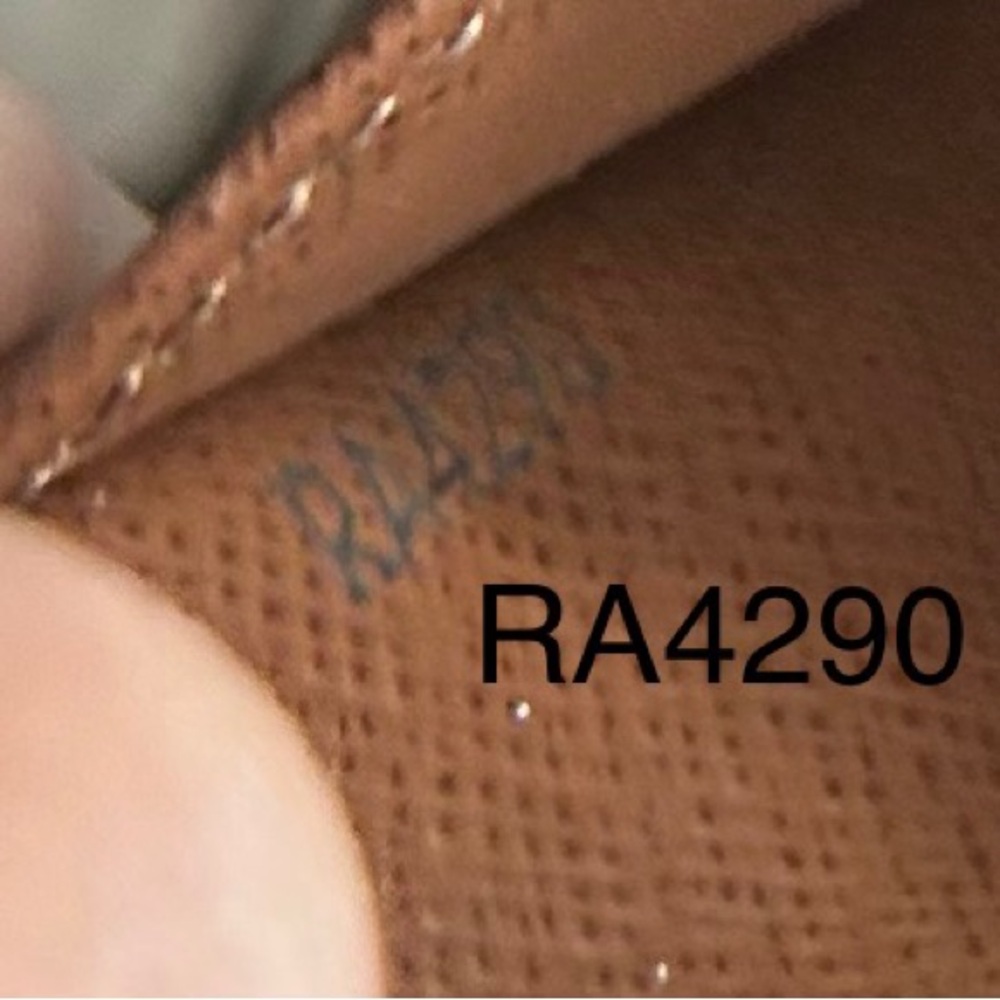 Louis Vuitton Monogram Agenda PM - Picture 5 of 13